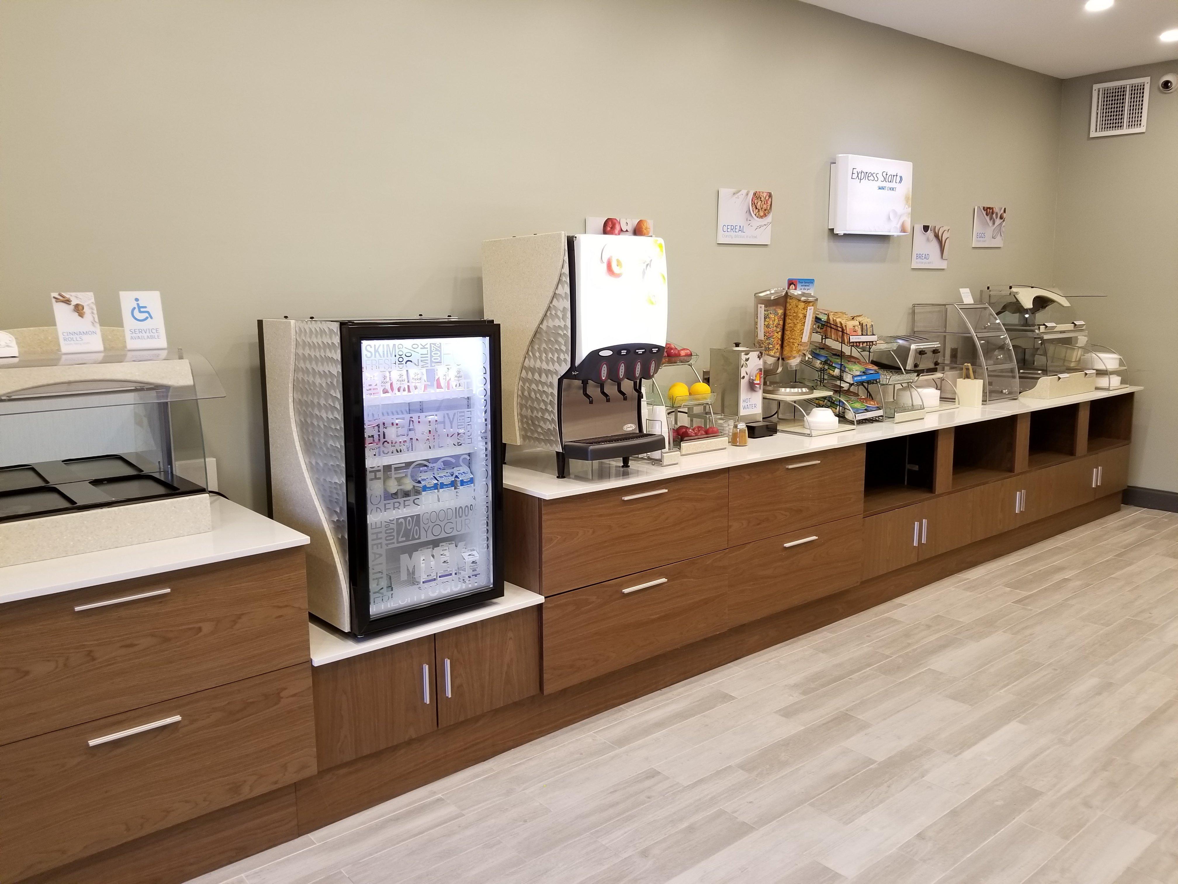 Holiday Inn Express Columbia Ne - Fort Jackson Exteriör bild