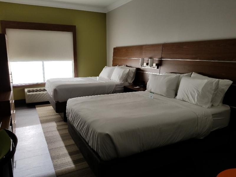 Holiday Inn Express Columbia Ne - Fort Jackson Exteriör bild